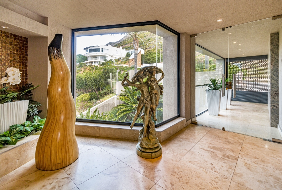 To Let 4 Bedroom Property for Rent in Mountainside Western Cape
